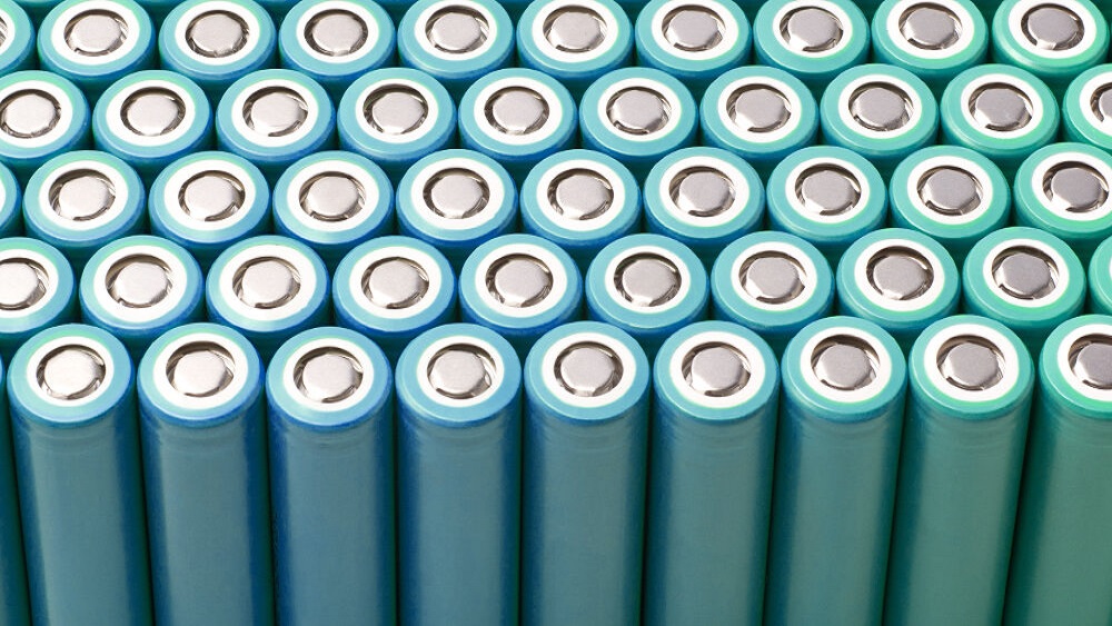/assets/blog/lithium-battery-aa-cells.jpg